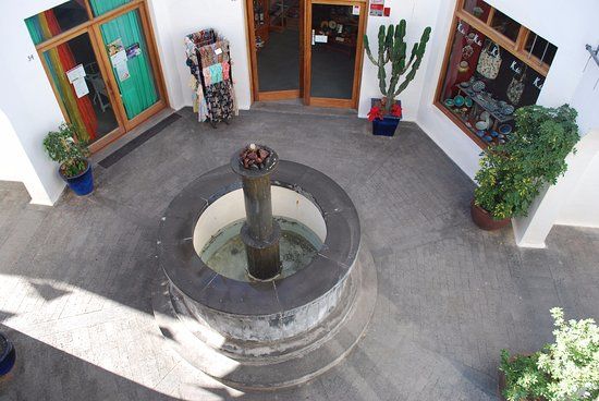 Centro Comercial EL Pueblo